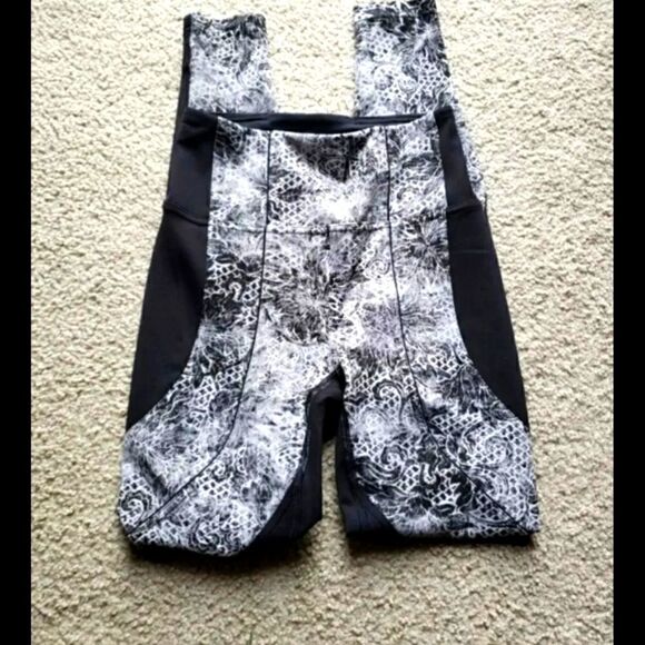 Lululemon Sweat & Repeat Leggings 4 - Picture 6 of 7